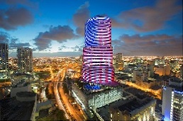 �������� Phillips Color Kinetics ����������� ������������ ��������� ����� Miami Tower